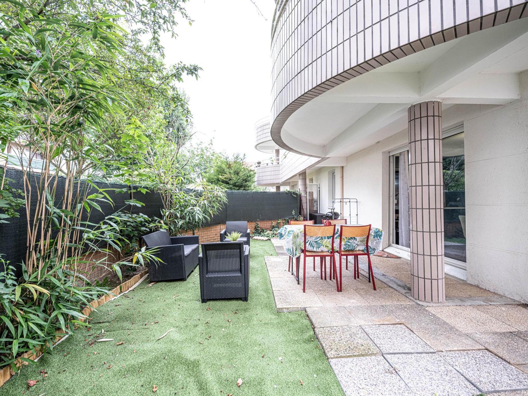 Appartement Cocooning En Centre-Ville - Residence Le Colisee 에르몽 외부 사진